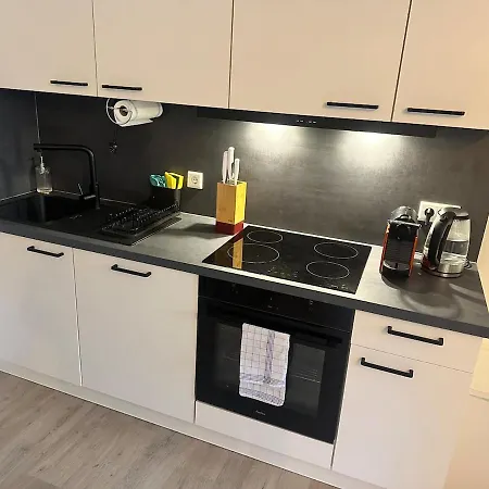 Apartment Renovated In Style - Close To Hamburg *