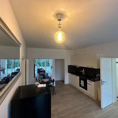 Renovated In Style - Close To Hamburg Apartment *